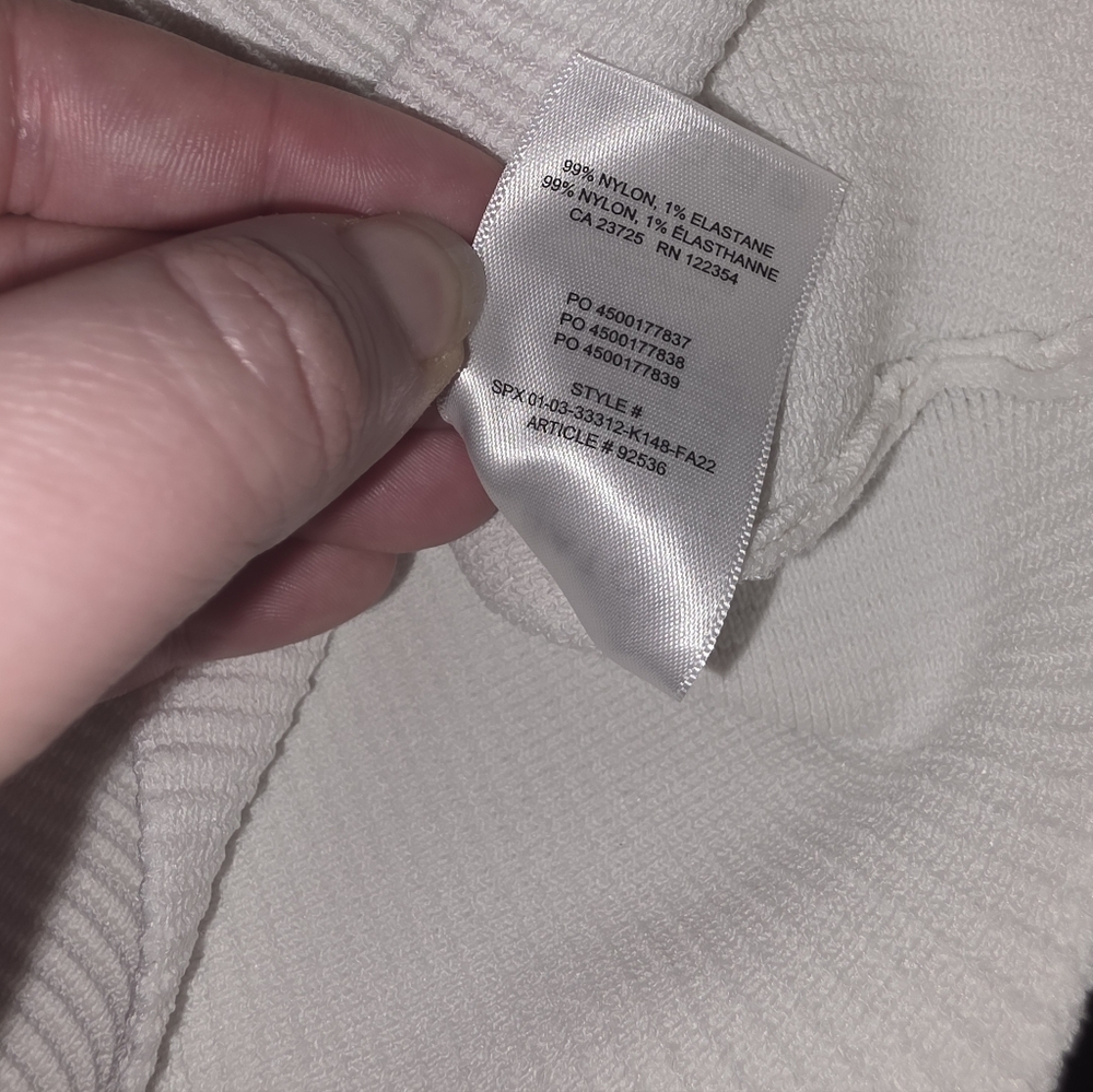 Aritzia Babaton Sculpt Knit Crop Top Size XS White - Picture 8 of 9